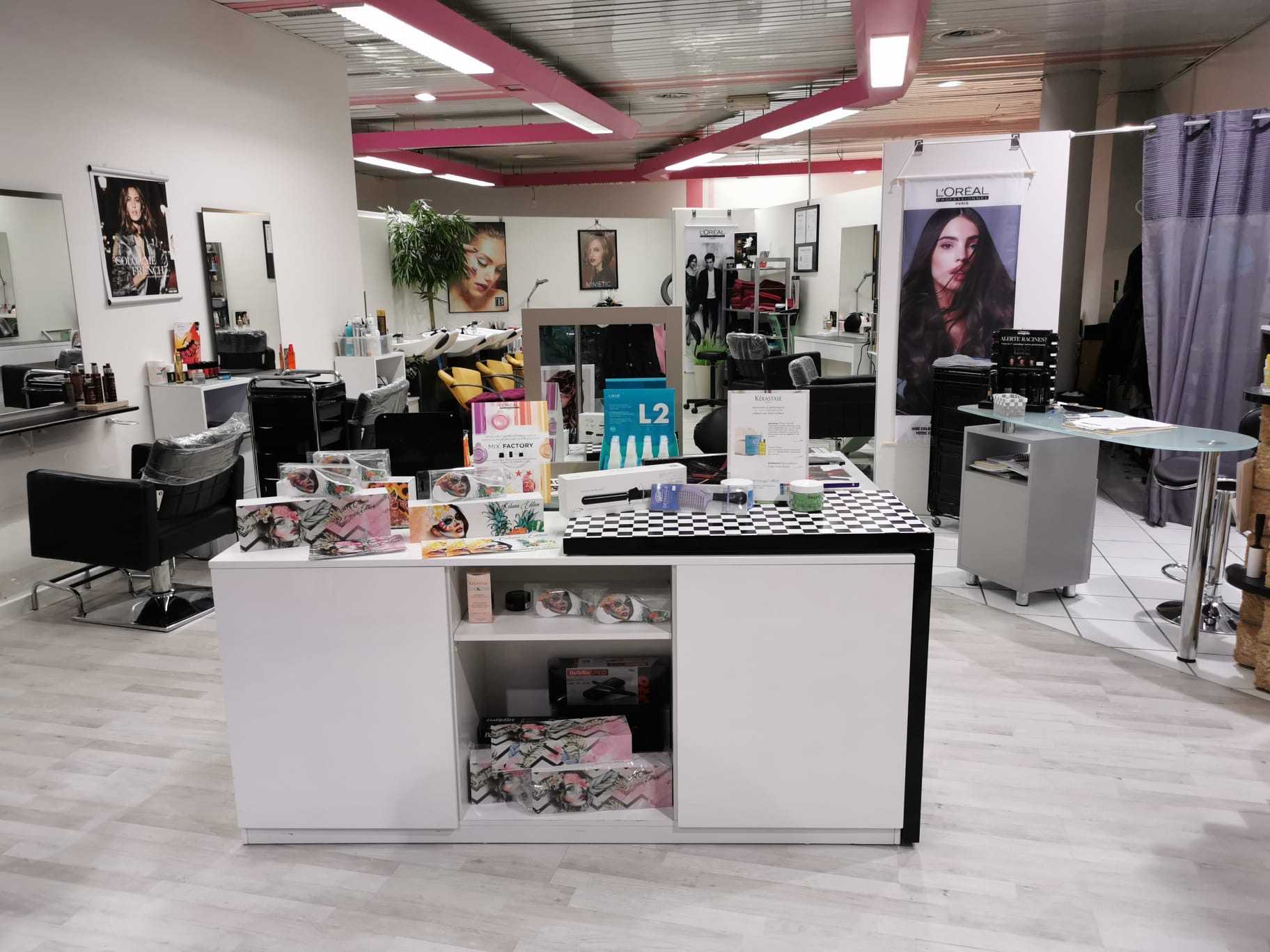 Intérieur du salon Art Line à Sion